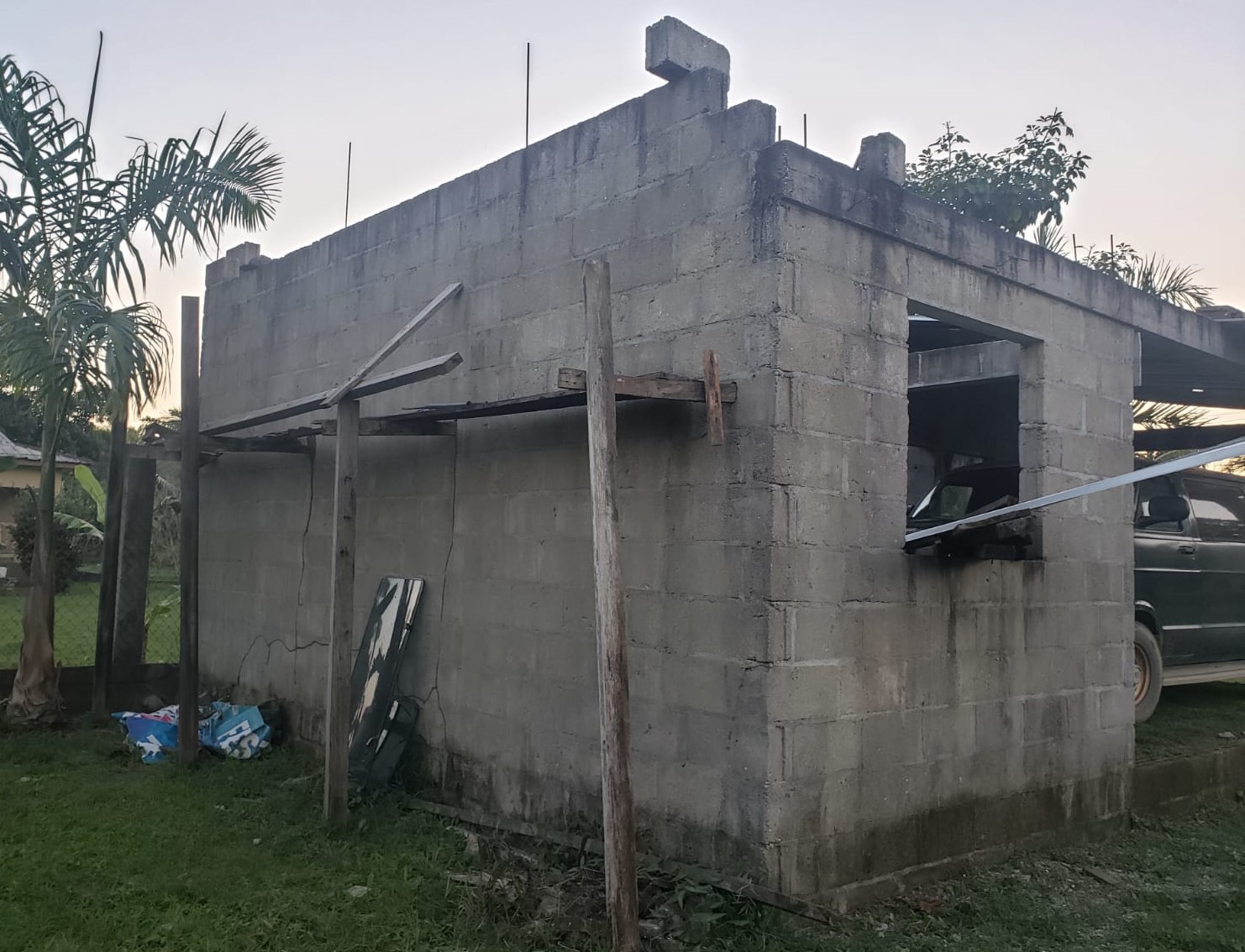 Travesia, Honduras VISA Team: Finishing Construction Projects